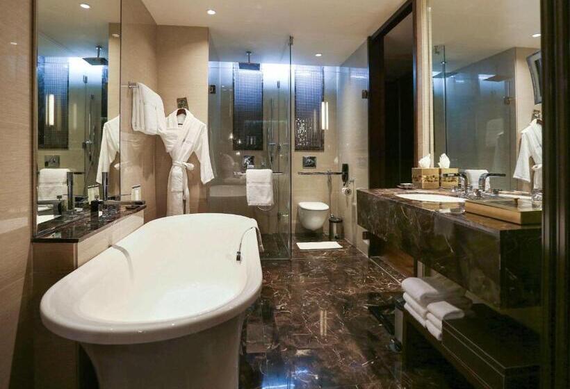Номер Executive Кровать Кинг, Pullman New Delhi Aerocity An Accor Hotels Brand