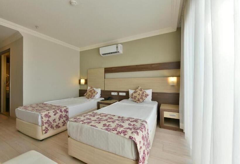 اتاق خانوادگی, Royal Garden Beach Hotel   All Inclusive
