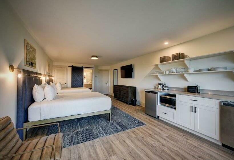 استودیوی استاندارد, Sea Palms Resort