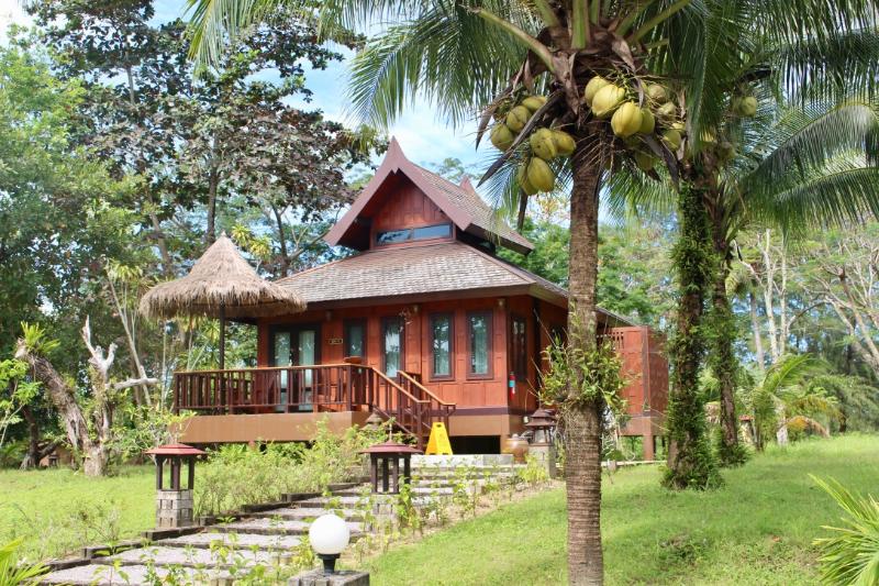 ویلای سوپریور 1 خوابه, Thailife Wellness & Meditation Resort  Sha Plus