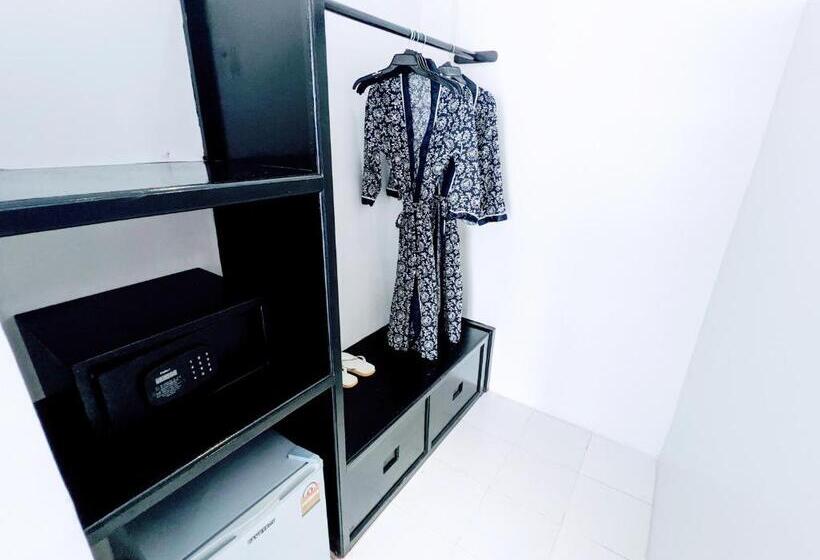 اتاق لوکس با چشم‌انداز استخر, Mary Beach Hotel & Resort