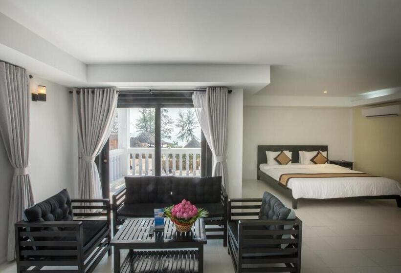 سوئیت با بالکن, Mary Beach Hotel & Resort