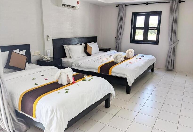 اتاق خانوادگی با چشم‌انداز کوه, Mary Beach Hotel & Resort