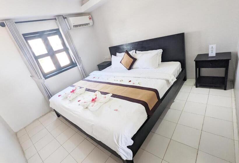 Triple Room Sea View, Mary Beach Hotel & Resort