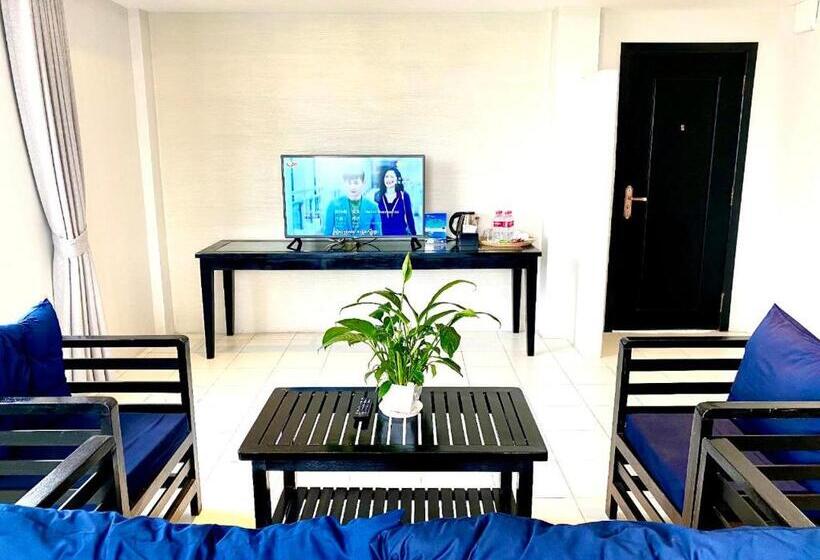 اتاق خانوادگی با چشم‌انداز دریا, Mary Beach Hotel & Resort