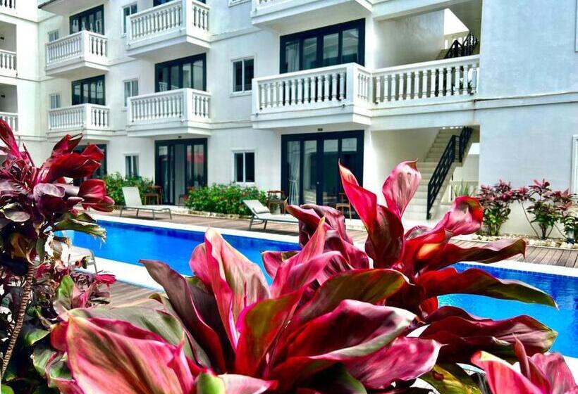 اتاق لوکس خانوادگی, Mary Beach Hotel & Resort