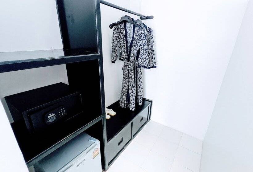 اتاق لوکس با چشم‌انداز استخر, Mary Beach Hotel & Resort