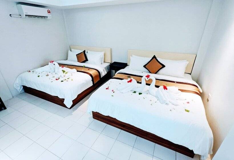 اتاق خانوادگی با چشم‌انداز دریا, Mary Beach Hotel & Resort