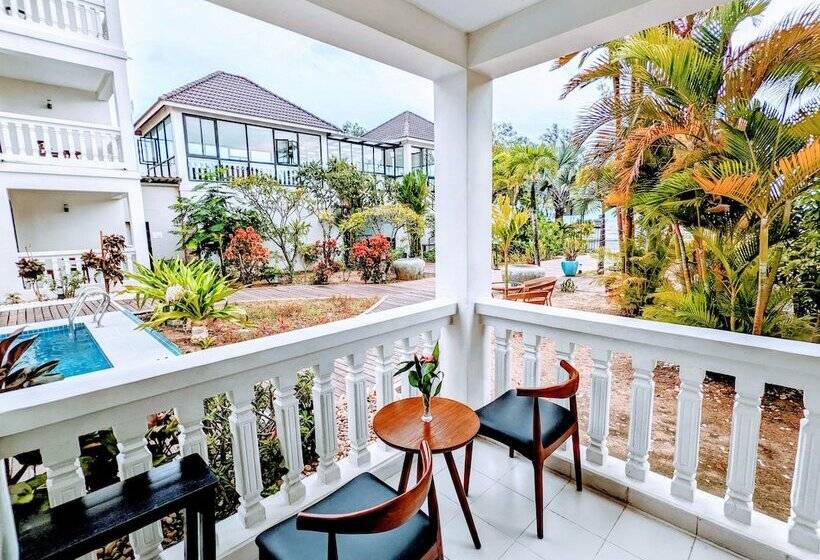 اتاق لوکس خانوادگی, Mary Beach Hotel & Resort