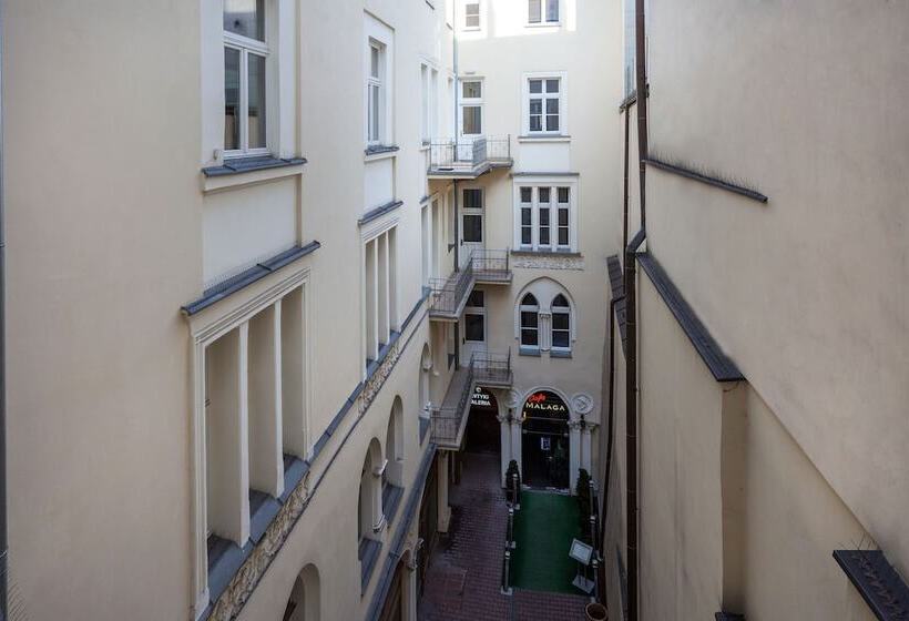 اتاق استاندارد, Venetian House Market Square Apart