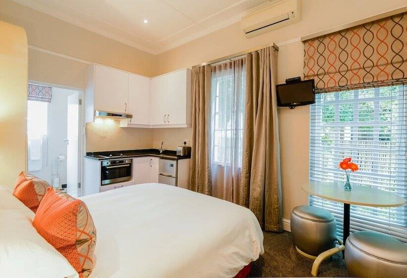 استودیوی استاندارد, Eendracht Apartments