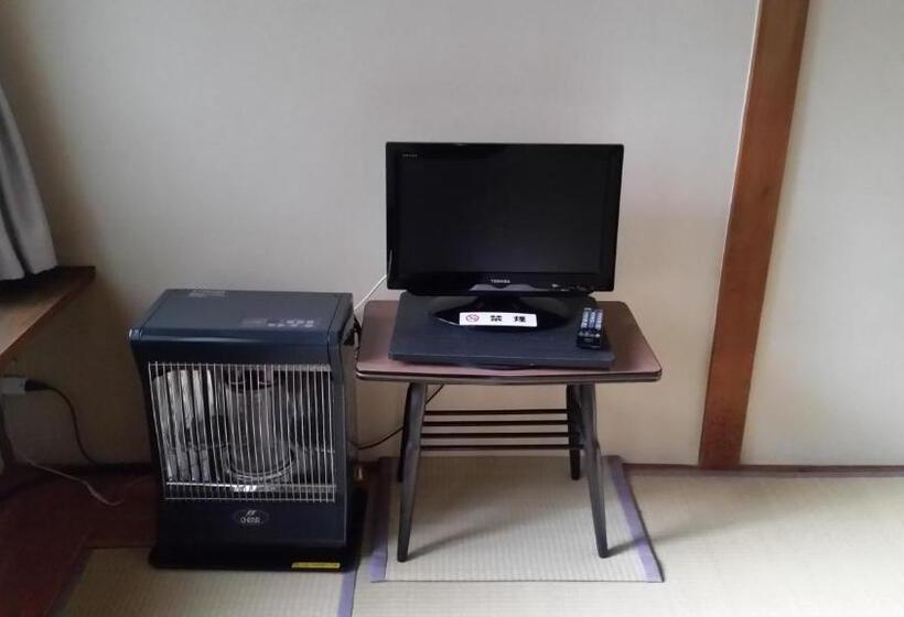 اتاق استاندارد با سرویس بهداشتی مشترک, Henmi Ryokan