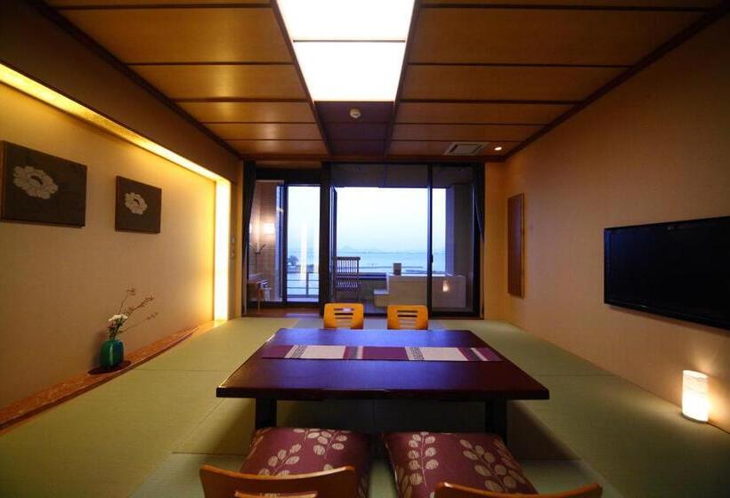 اتاق سوپریور, Biwako Ryokusuitei
