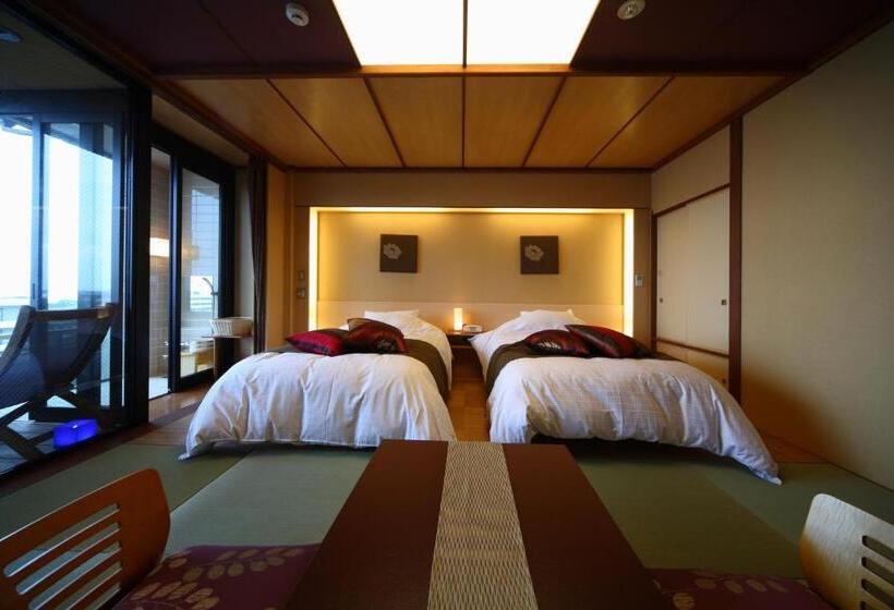 اتاق سوپریور چهار تخته, Biwako Ryokusuitei