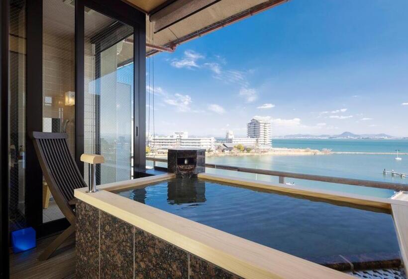 اتاق سوپریور چهار تخته, Biwako Ryokusuitei