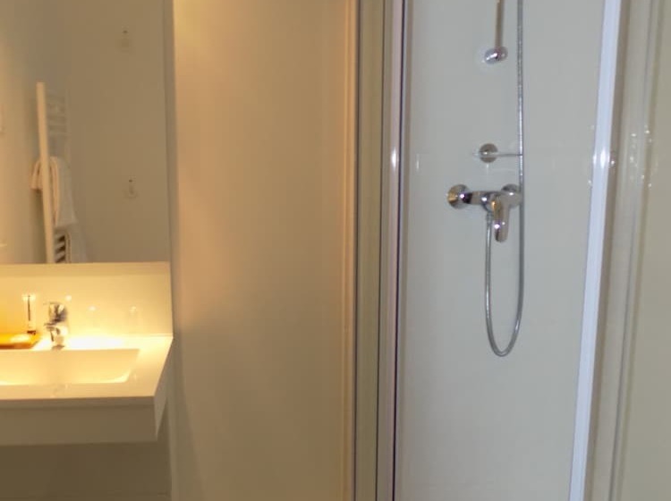اتاق کلاسیک سه تخته, B&b Home Paris Mairie De Saint Ouen