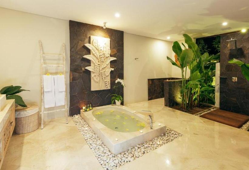 سوییت با استخر, The Royal Purnama   Adults Only