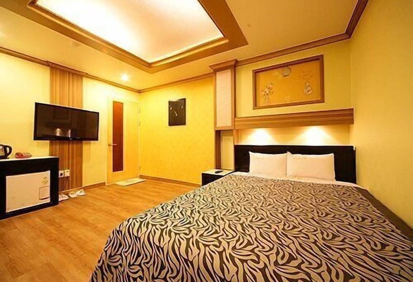 اتاق لوکس با تخت بزرگ, Island Motel