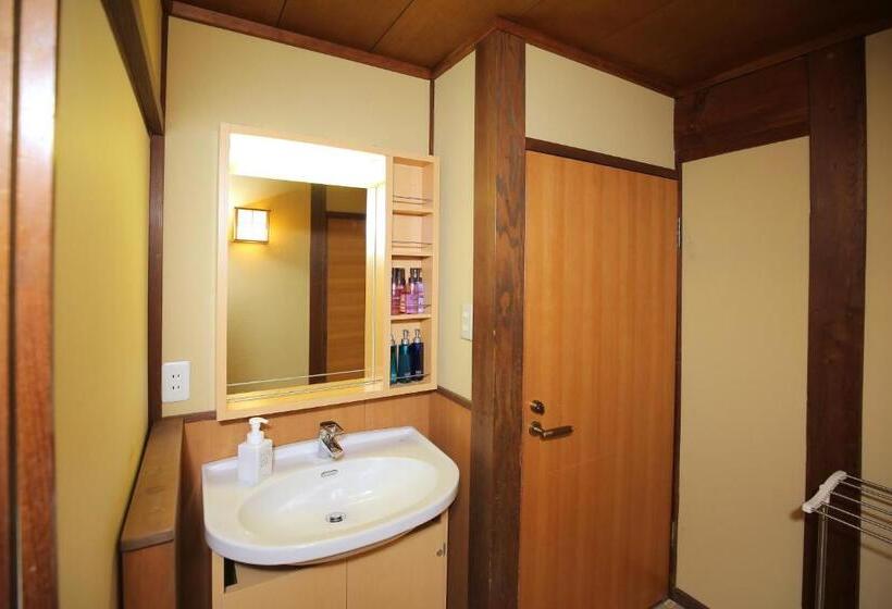 اتاق استاندارد با سرویس بهداشتی مشترک, Ryori Ryokan Tsurugata