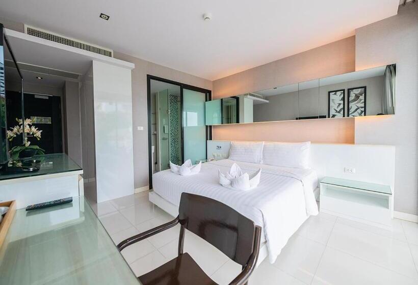 اتاق لوکس با چشم‌انداز دریا, Serenotel Pattaya