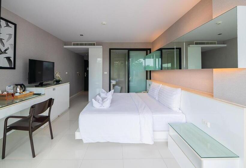 اتاق لوکس با چشم‌انداز دریا, Serenotel Pattaya