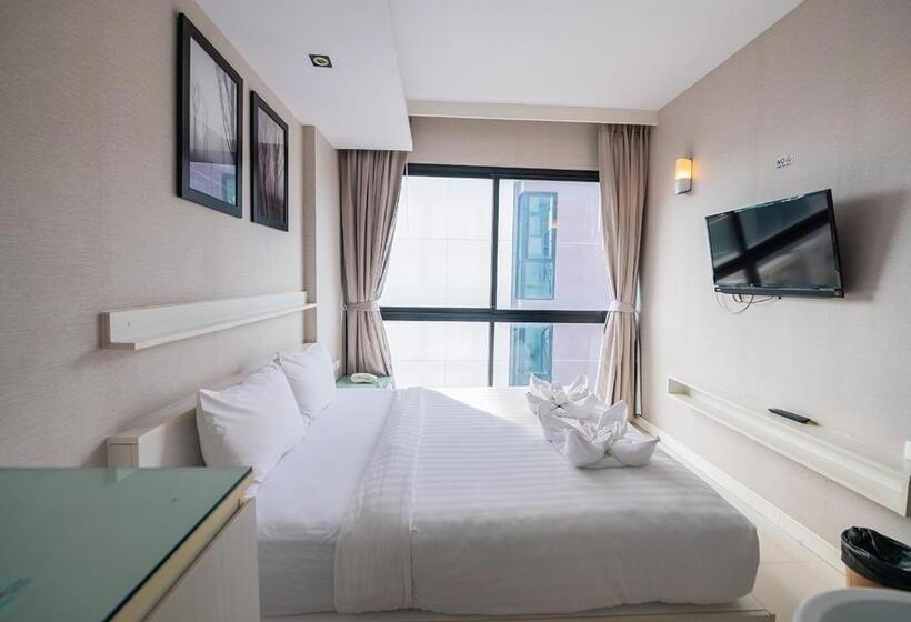 اتاق استاندارد, Serenotel Pattaya