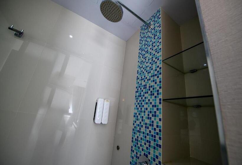 اتاق استاندارد, Serenotel Pattaya