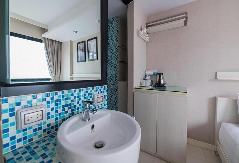 اتاق استاندارد, Serenotel Pattaya