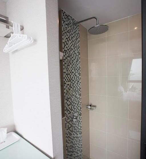 اتاق استاندارد, Serenotel Pattaya