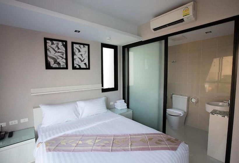 اتاق استاندارد, Serenotel Pattaya