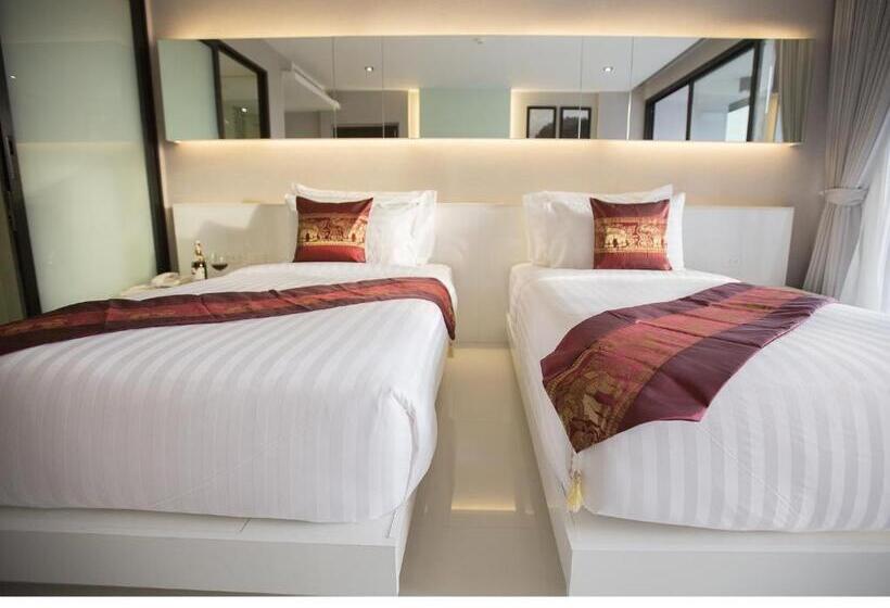 اتاق سوپریور خانوادگی, Serenotel Pattaya