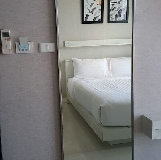 اتاق استاندارد, Serenotel Pattaya