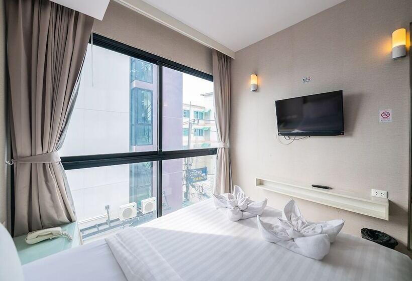اتاق استاندارد, Serenotel Pattaya