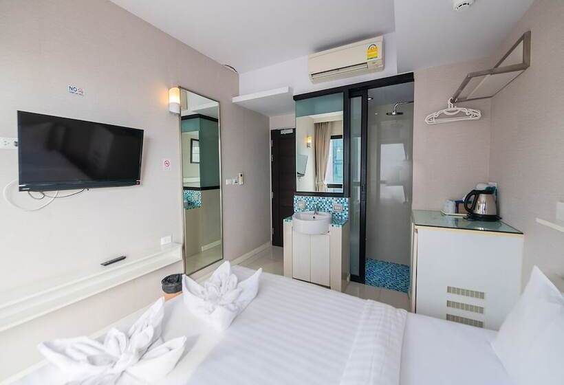 اتاق استاندارد, Serenotel Pattaya