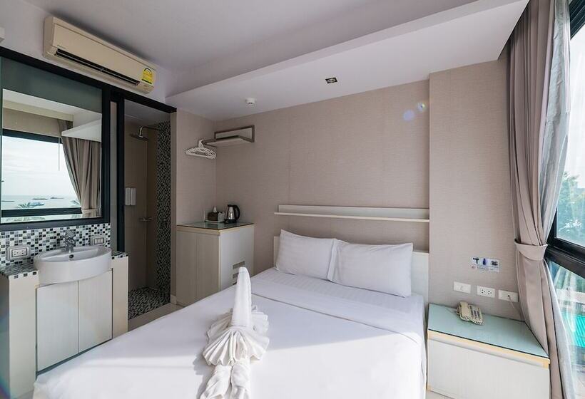 اتاق استاندارد با چشم‌انداز دریا, Serenotel Pattaya