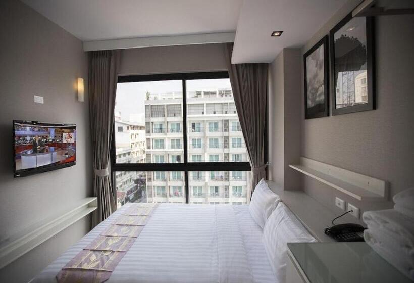 اتاق استاندارد, Serenotel Pattaya