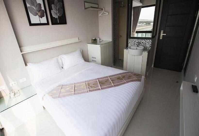 اتاق استاندارد, Serenotel Pattaya