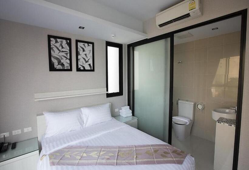 اتاق استاندارد, Serenotel Pattaya