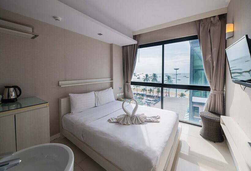 اتاق استاندارد با چشم‌انداز دریا, Serenotel Pattaya