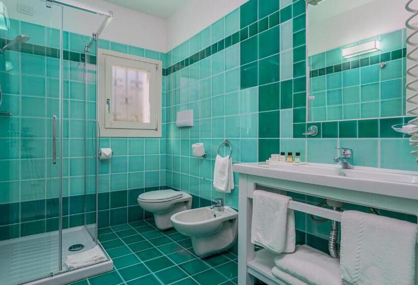 اتاق سوپریور, The Pelican Beach Resort & Spa  Adults Only