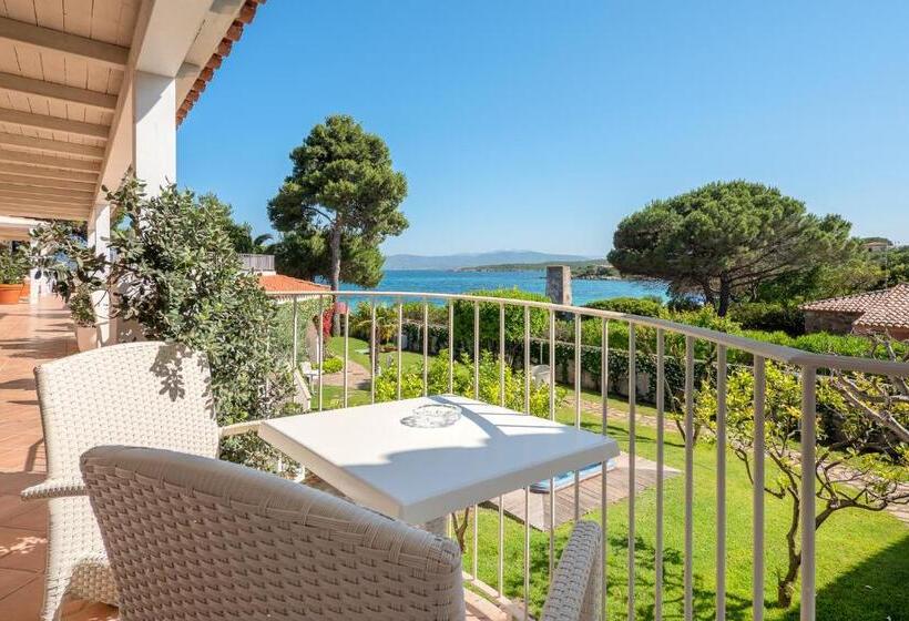 اتاق لوکس با چشم‌انداز دریا, The Pelican Beach Resort & Spa  Adults Only