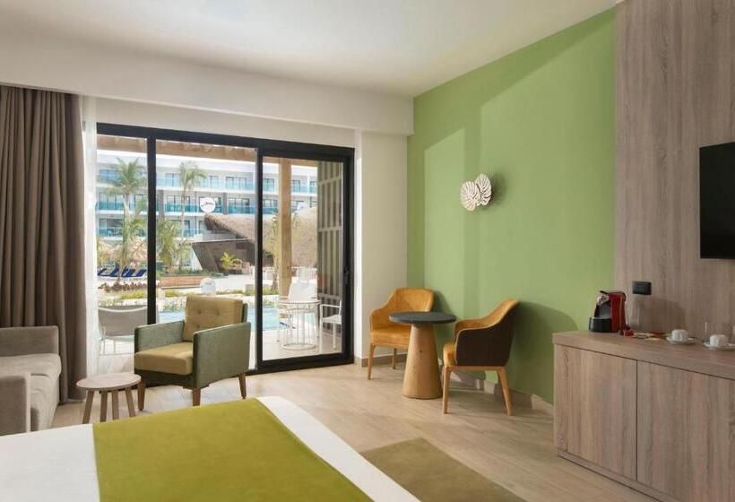 سوئیت جونیور با چشم‌انداز, Serenade All Suites - Adults Only Resort