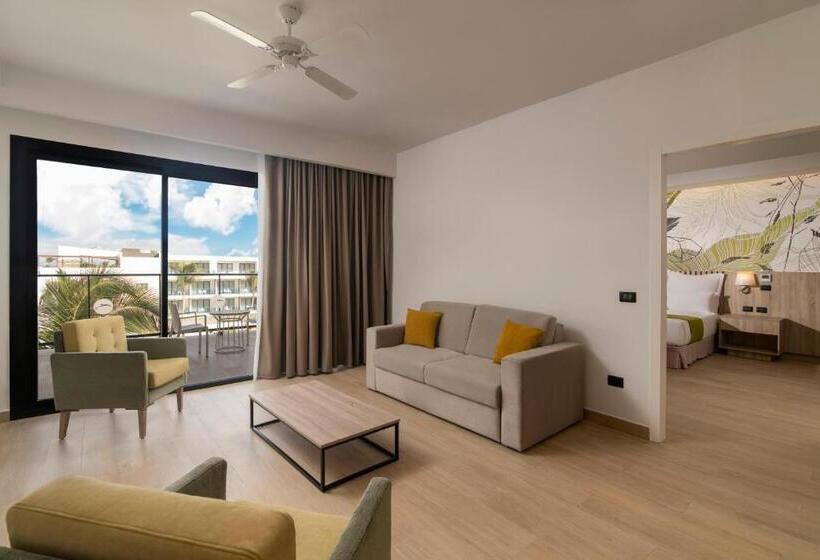 سوئیت مستر, Serenade All Suites - Adults Only Resort