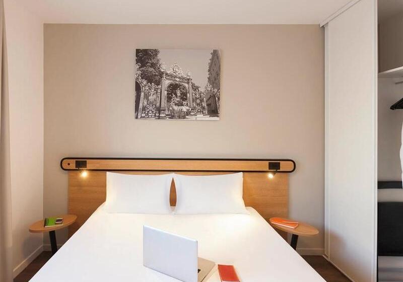 سوییت جونیور با چشم‌انداز استخر, Serenade All Suites - Adults Only Resort