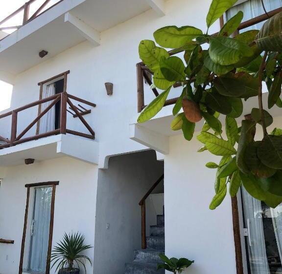 اتاق استاندارد سه تخته با بالکن, Vila Kitemania