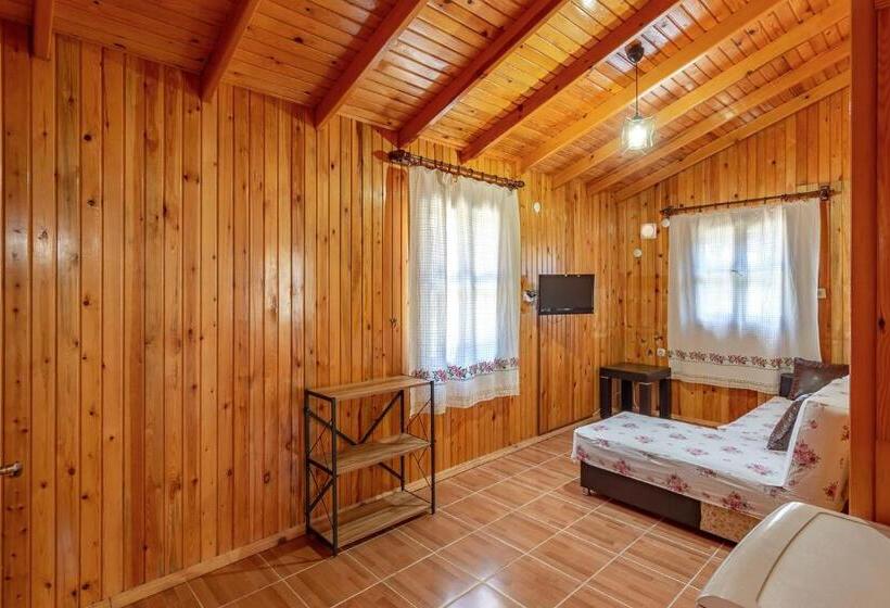 家庭洋房, çuhadar Ahşap Evleri̇