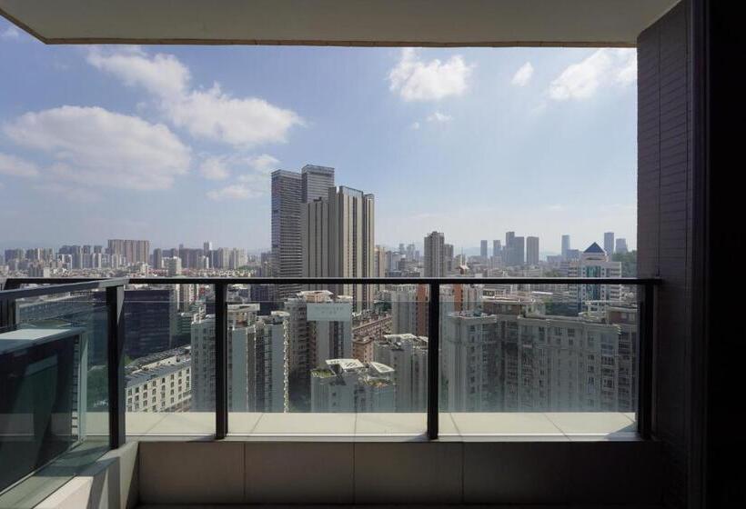 استودیوی استاندارد, Cm Serviced Apartment
