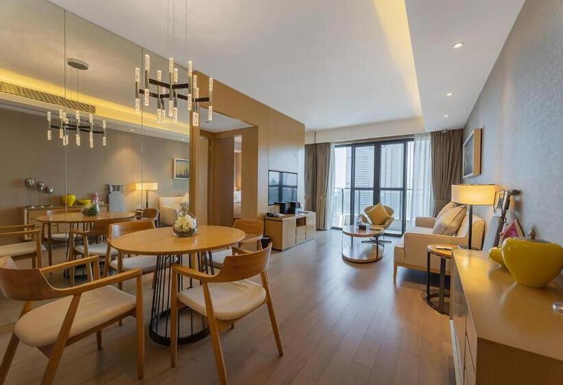 استودیوی استاندارد, Cm Serviced Apartment