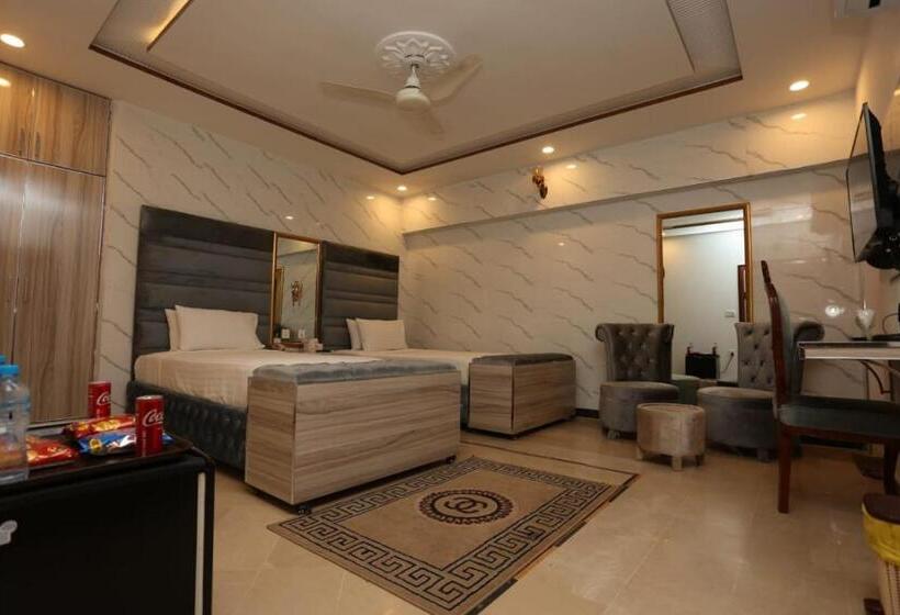 اتاق لوکس با تخت بزرگ, Grand Swiss Hotel&apartment Lahore