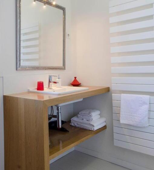 اتاق لوکس, La Ferrade Chambres D Hôtes B&b